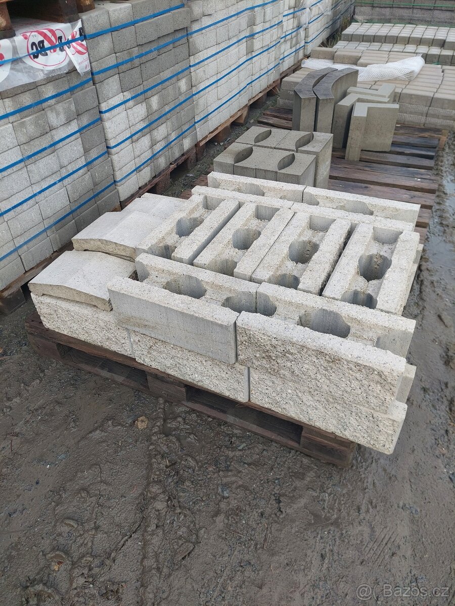 Plotové dílce + stříšky Granit - 3