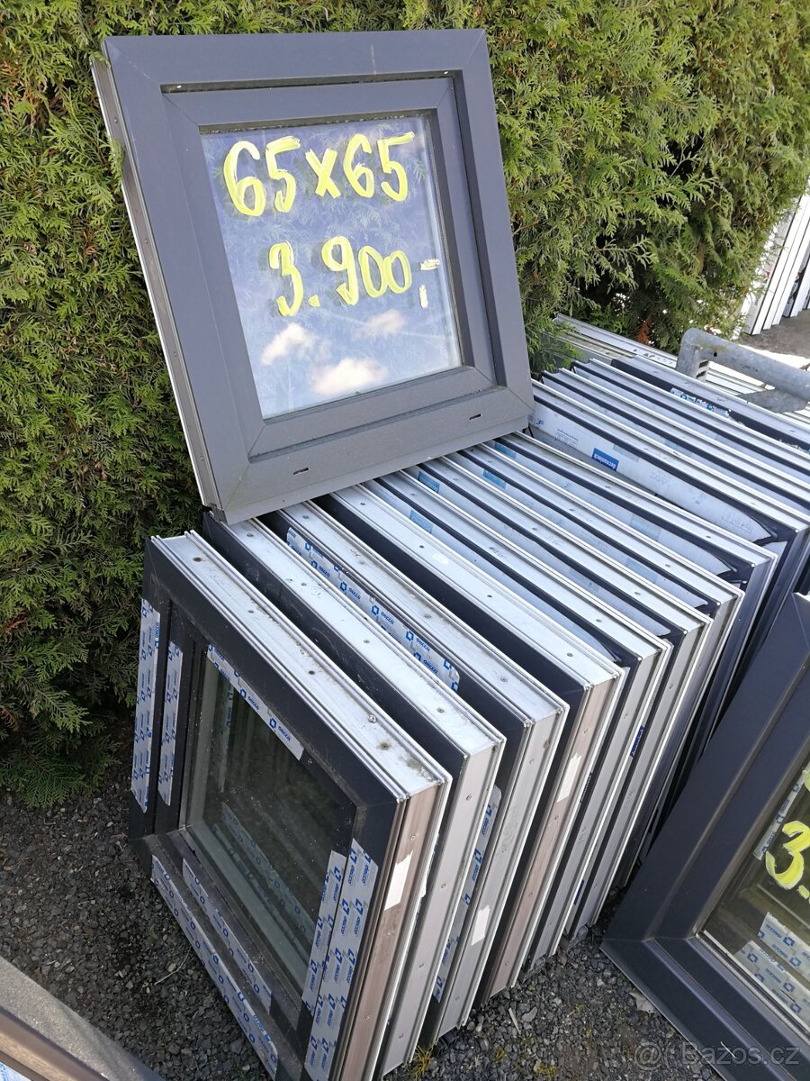 okno plastové šedé - 3