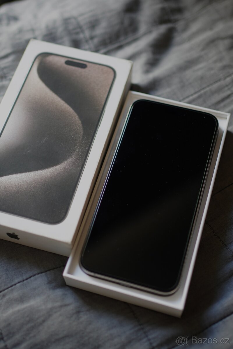 iPhone 15 Pro Max 256 GB - 3