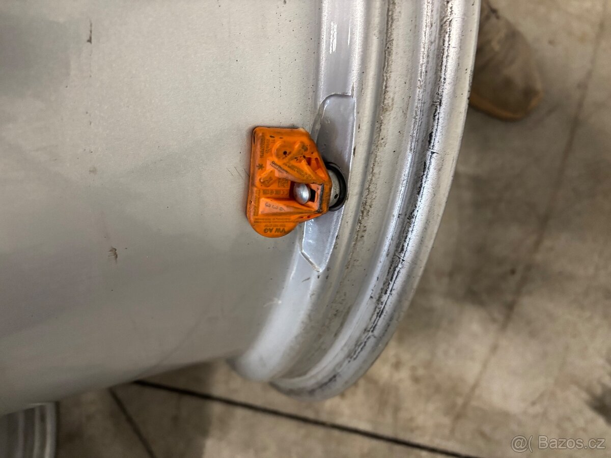 Alu kola Superb III 5x112 R18 - 3