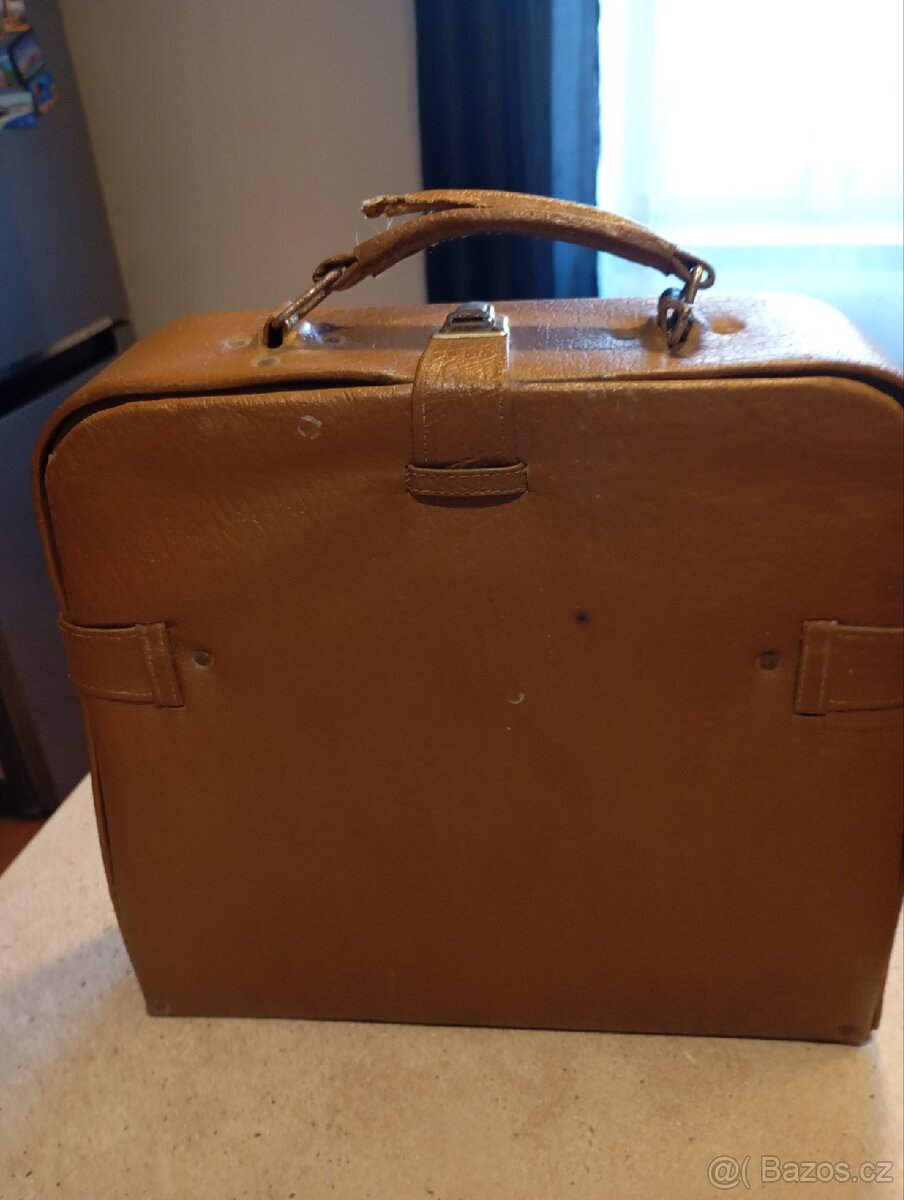 Starý psací stroj GROMA - 3