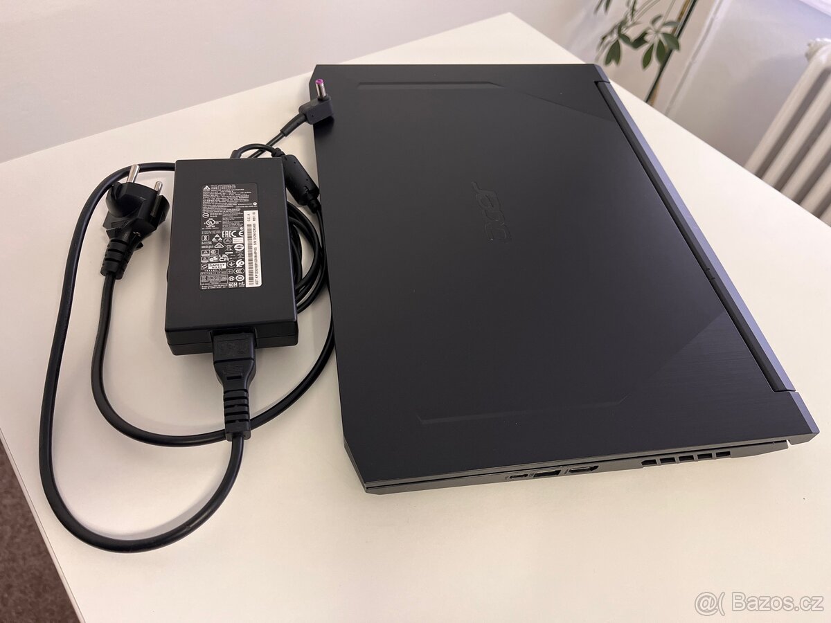 Herní notebook Acer Nitro 5 - i5 10gen, GTX1650 - 3