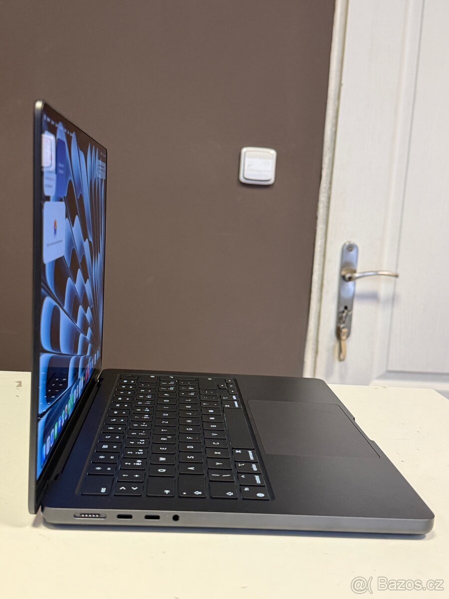 MacBook PRO 14” M4 2024 - 3