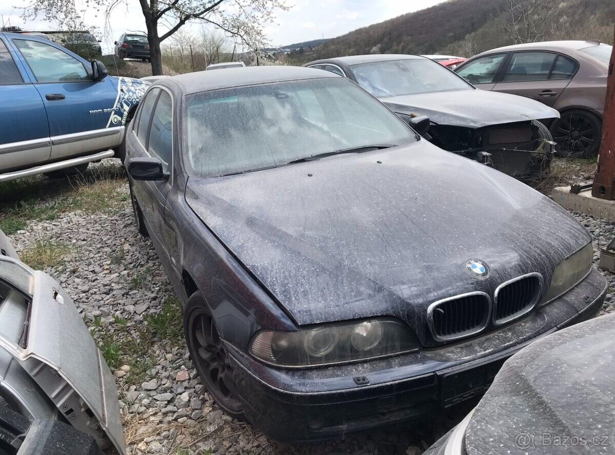 Náhradní díly z vozů BMW E39 - 3