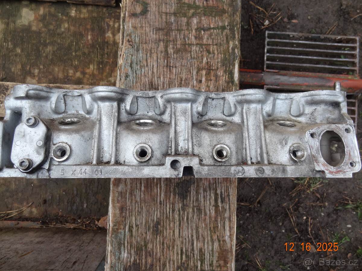 Hlava motoru 2.1 TD - 3