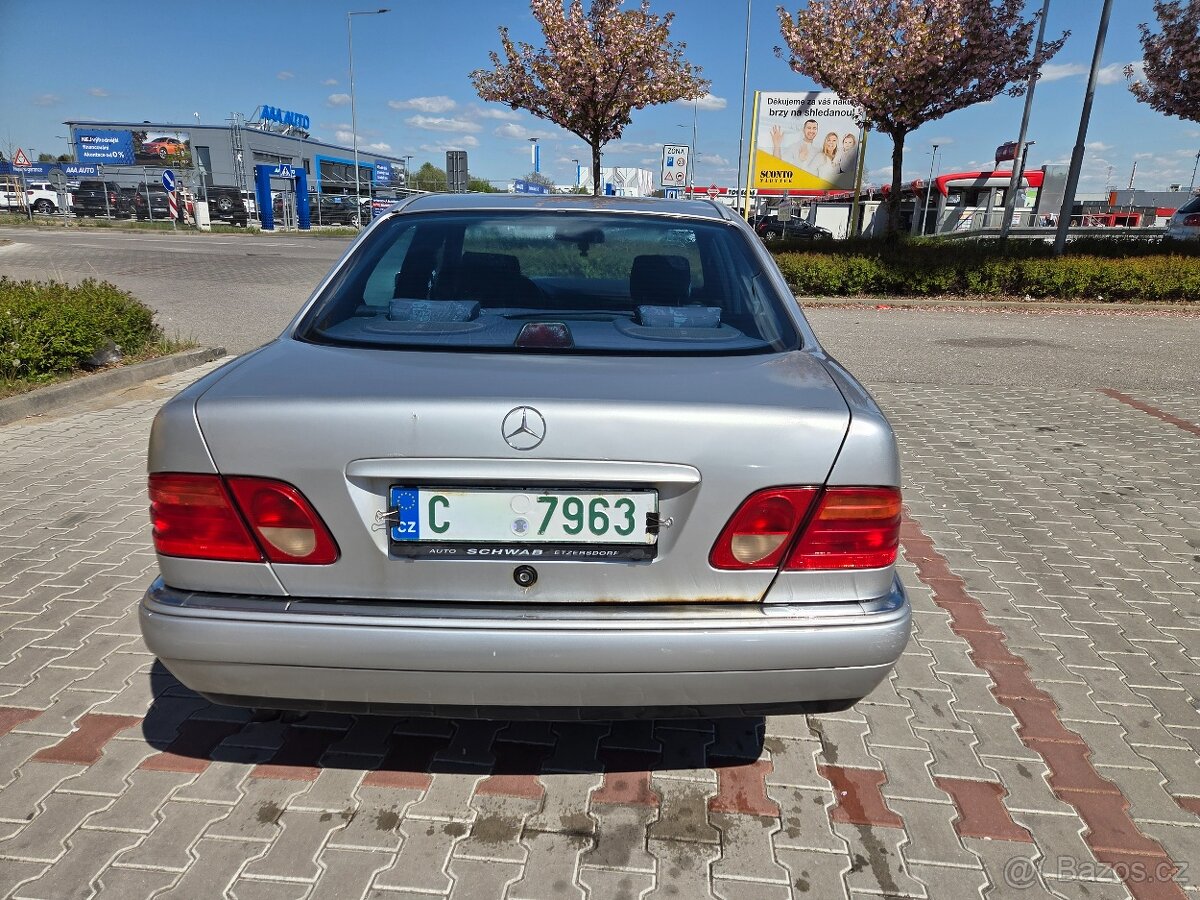 E290 - 3