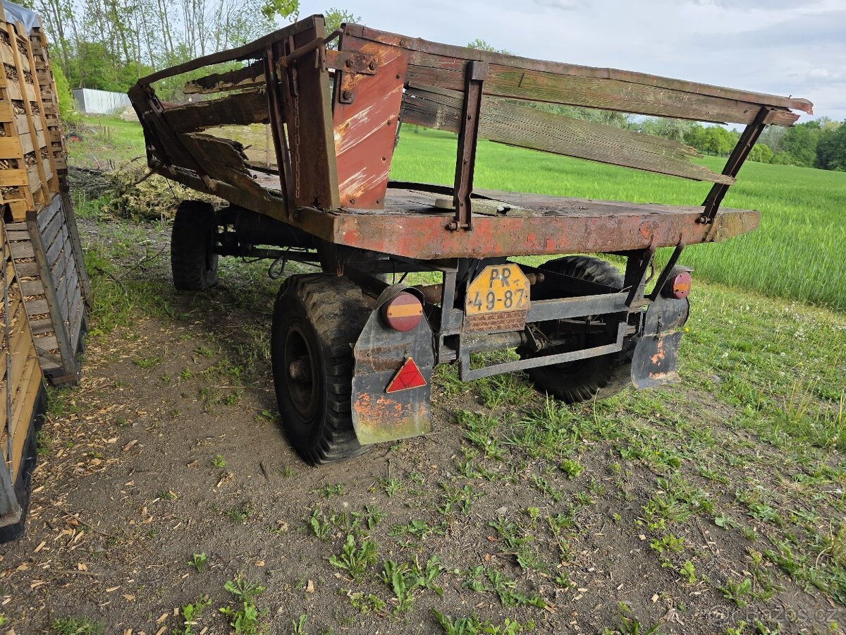 Traktorovy přívěs 7t - 3