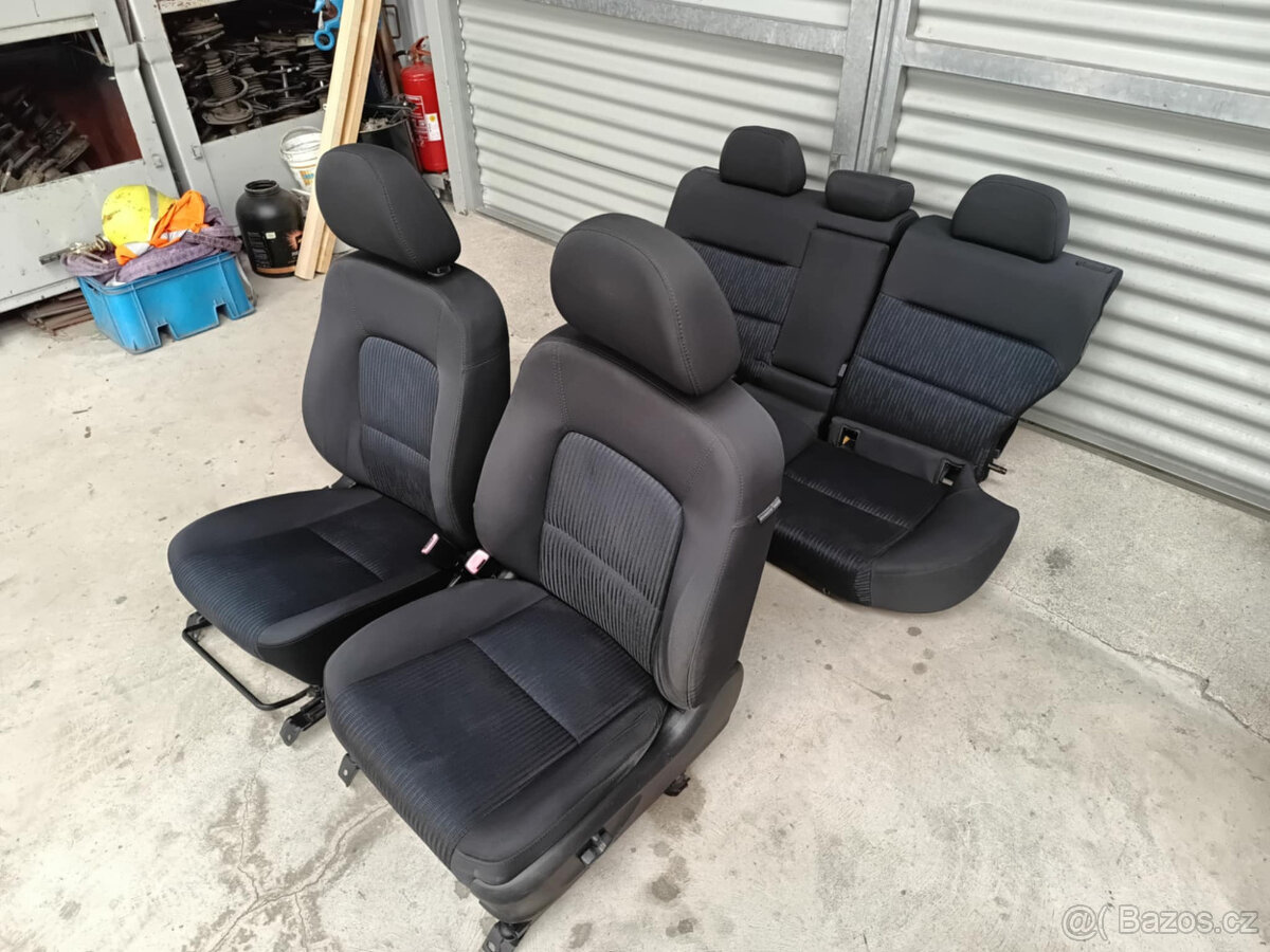 Subaru Legacy Outback (07 - 09) -- interier - 3