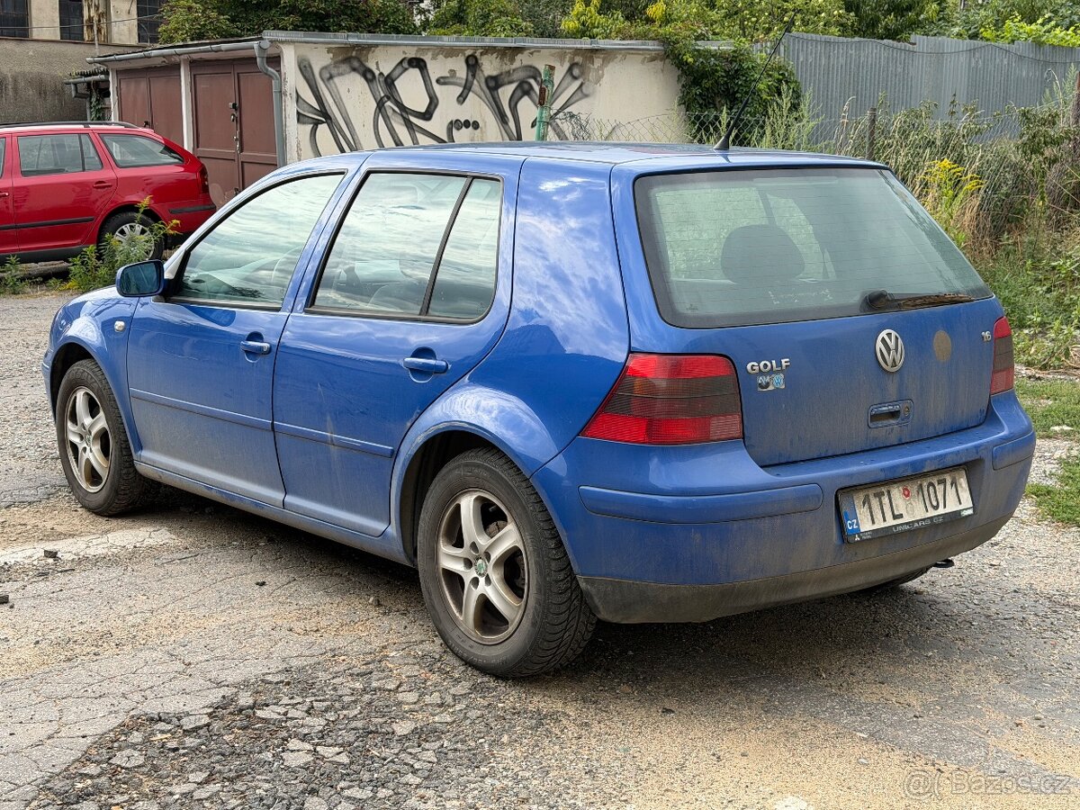 VW Golf IV 1.6 - 3