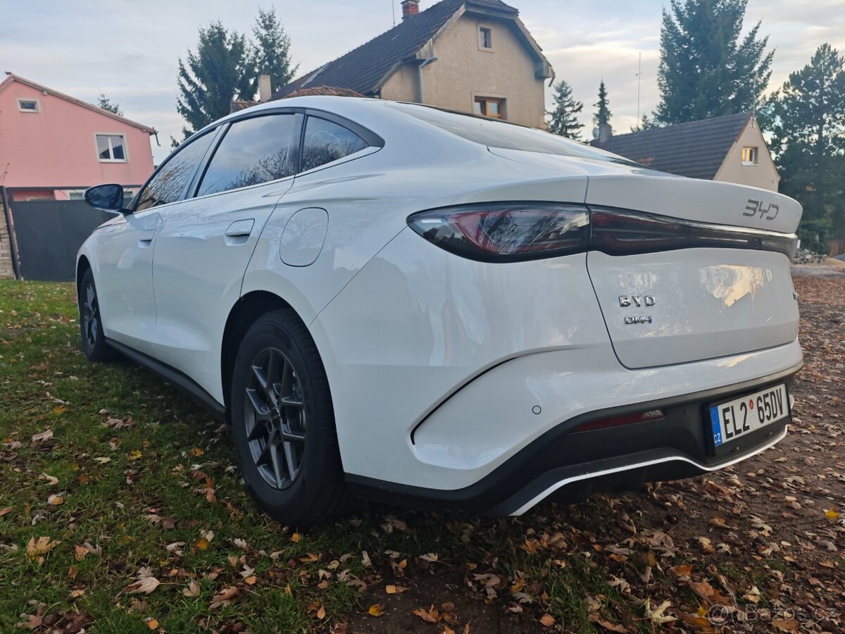 EL plugin hybrid BYD Seal 06 DM-i sedan - 264 koní - nový - 3