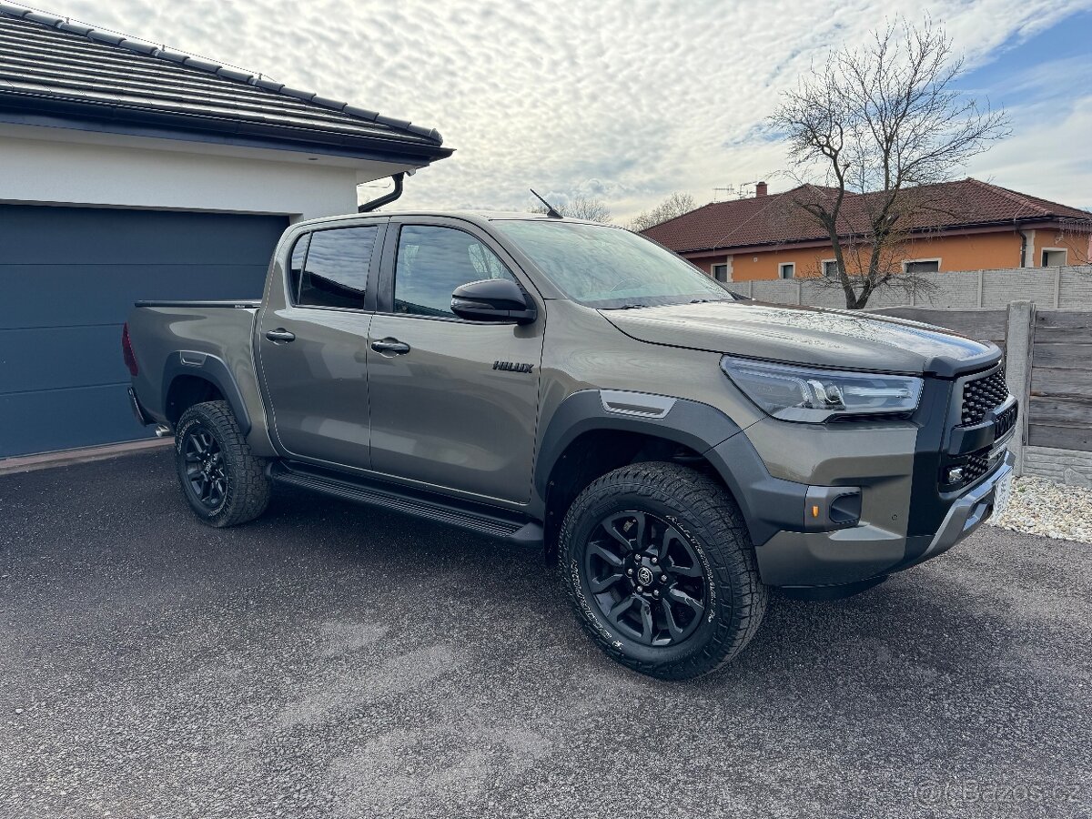 TOYOTA HILUX INVICIBLE 2,8, CZ, ZARUKA,DPH