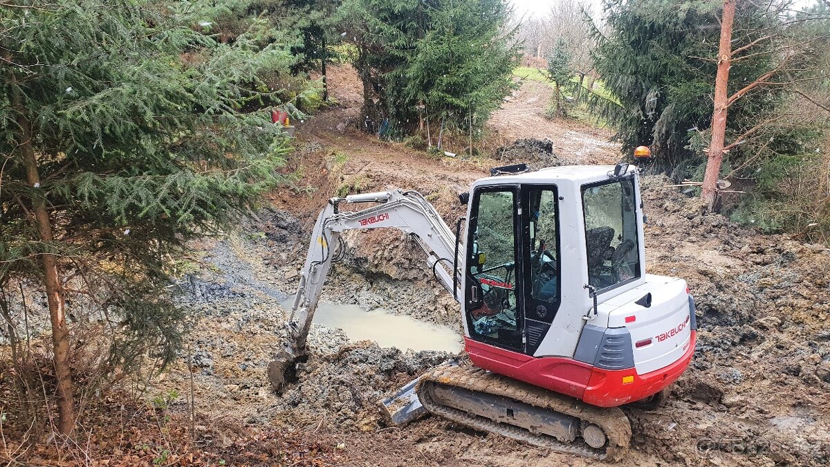 Takeuchi TB235 - 3