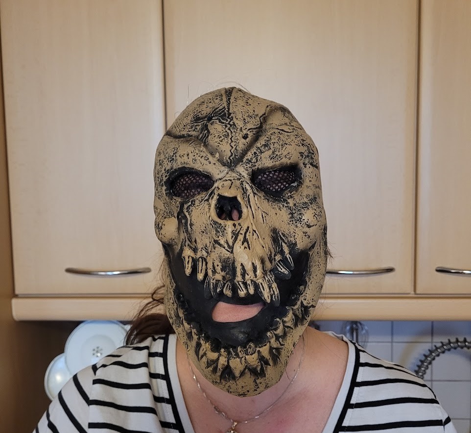 Masky různé druhy a paruky Mikuláš se blíží maska čerta - 3