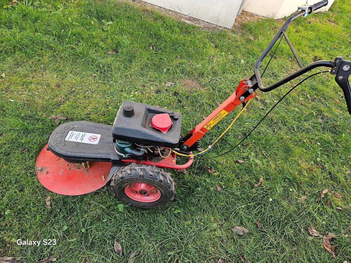 Bubnova sekačka DAKR - 3