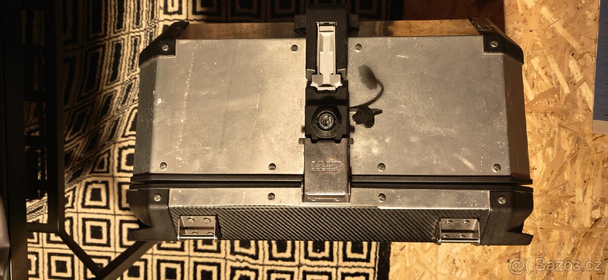 Horní hliníkový kufr na motorku GIVI Trekker Outback 58 - 3