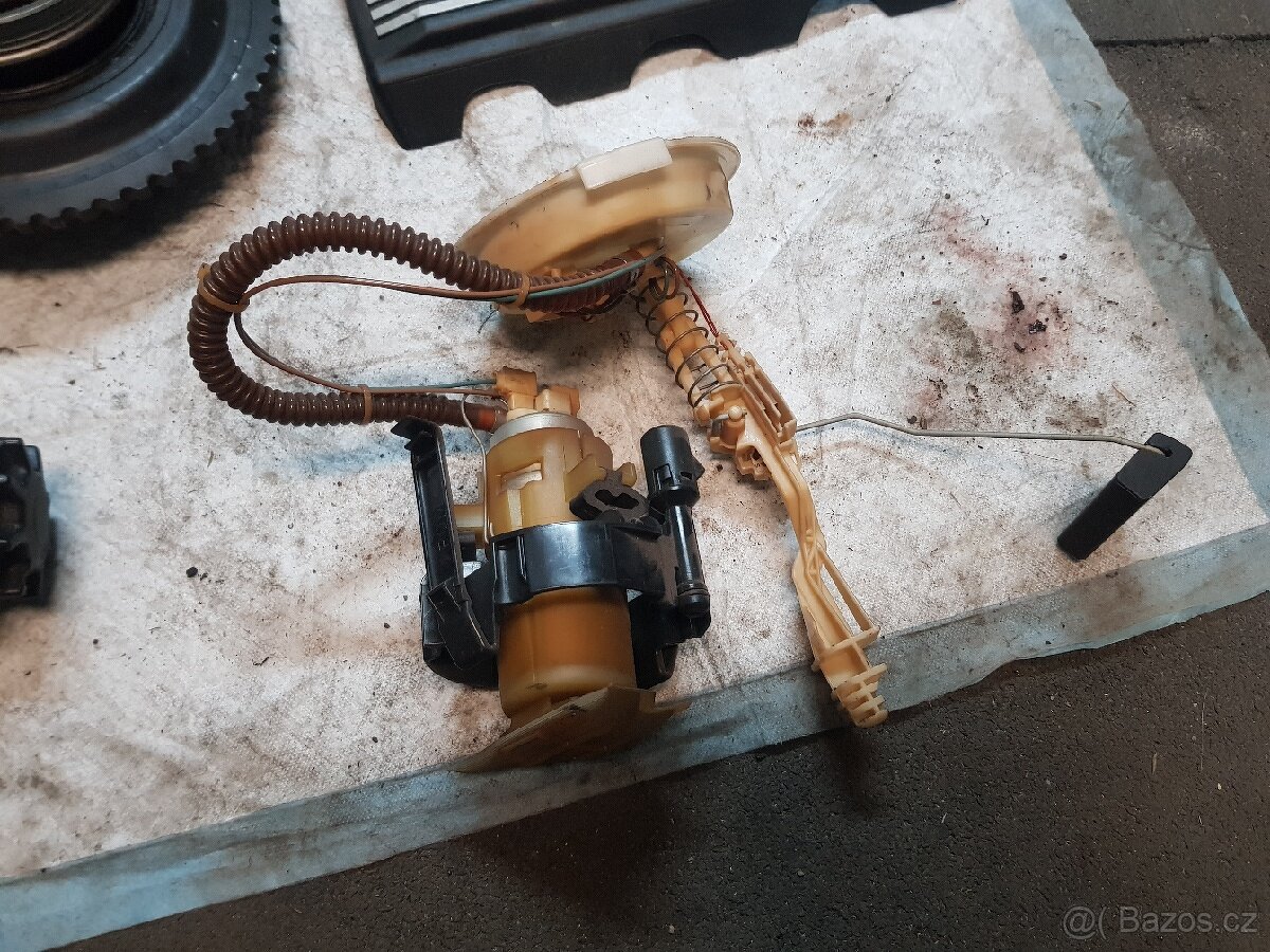 Směska dílů po výměně motoru M52B23 singl vanos (E39) - 3