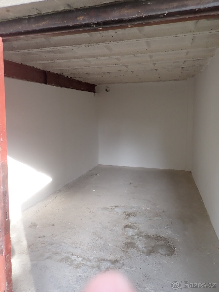 Prodam garaz Zemedelska ulice Liberec 8 osobni vlastnictvi - 3