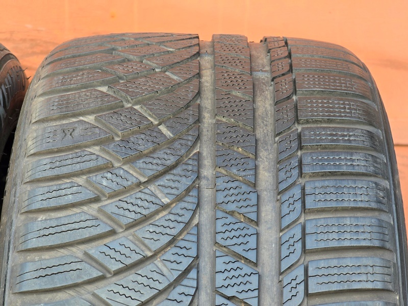 Zimní Kumho 275/40/18XL - 3