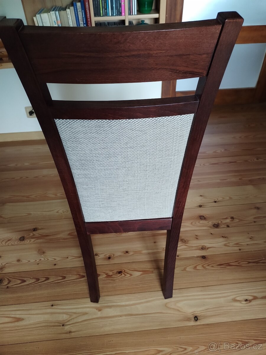 Dřevěné židle s polstrováním - 3