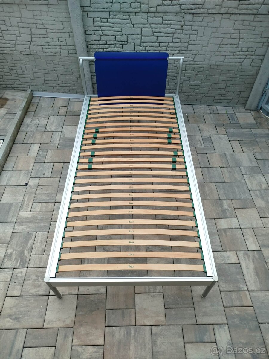 Prodám kovovou postel 100cm x 200cm - 3
