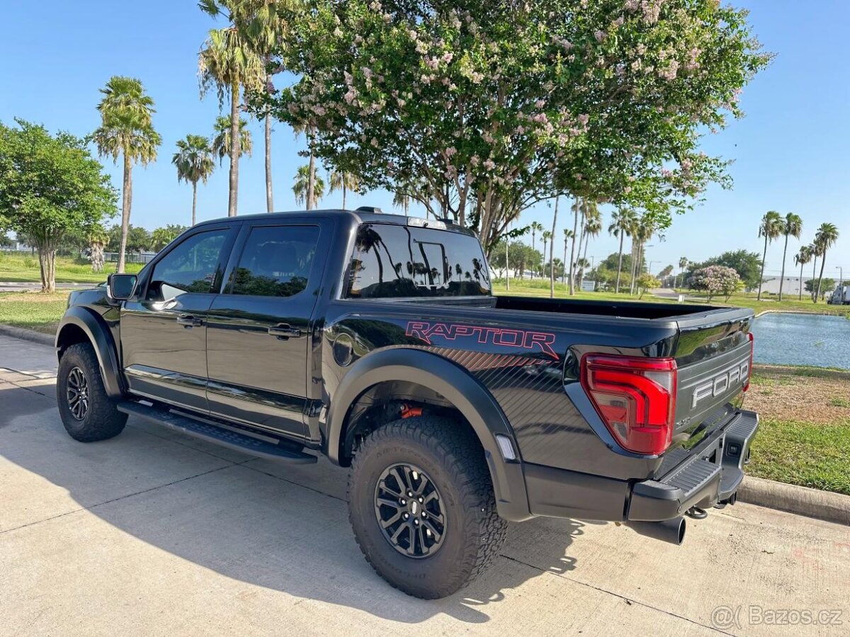 2024 Ford F150 Raptor 3.5L 4x4 s pohonem zadních kol