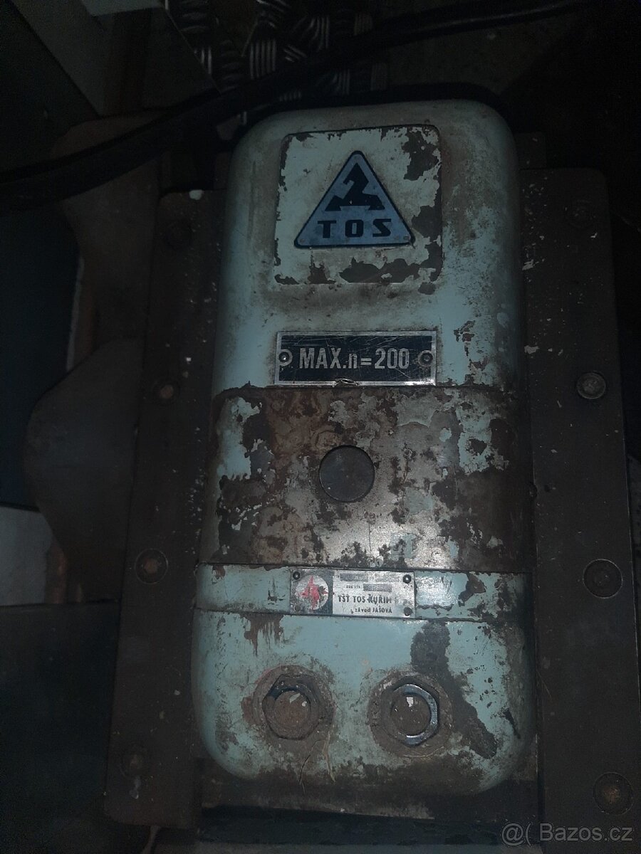 Frézka FU-2 korejská + bohaté prislusenstvi - 3