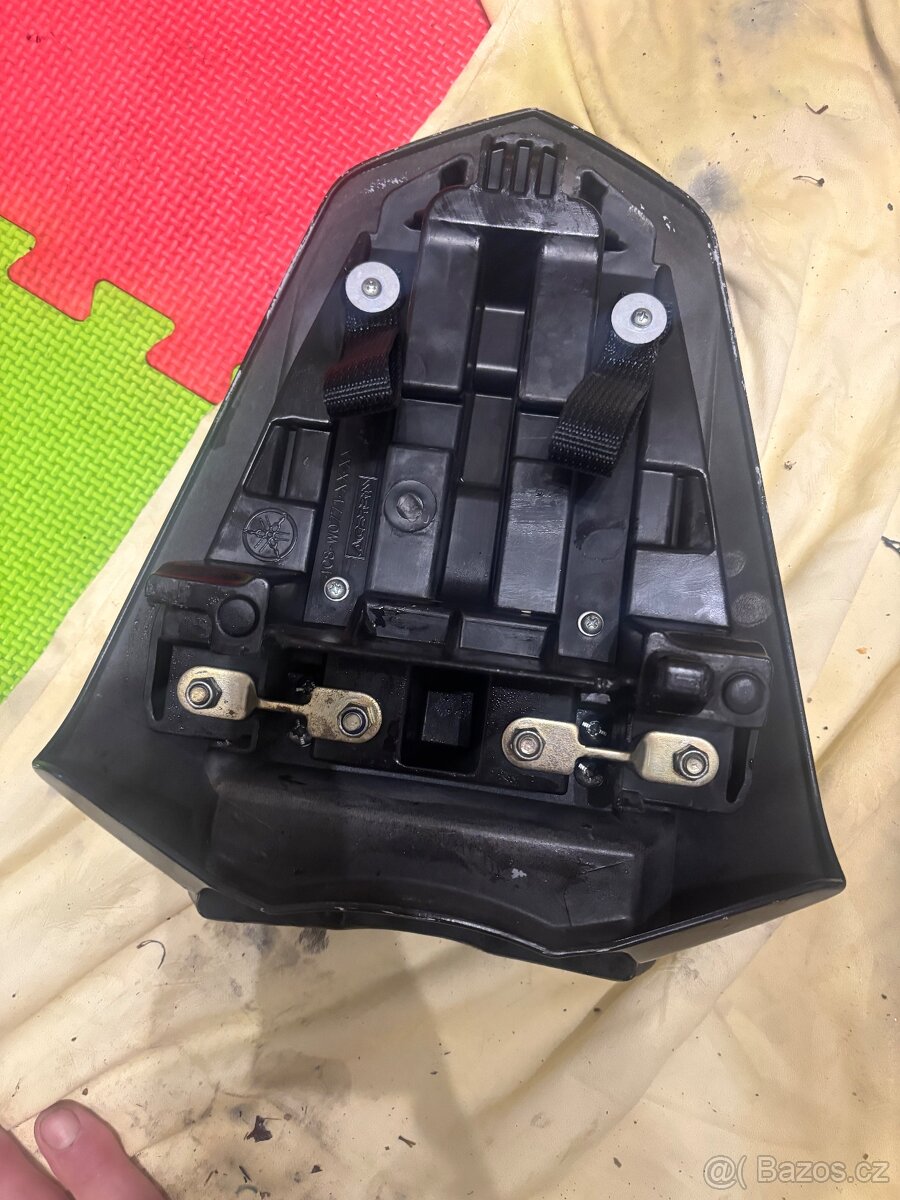 Krovka na Yamaha R1 07-08 Rn19 - 3