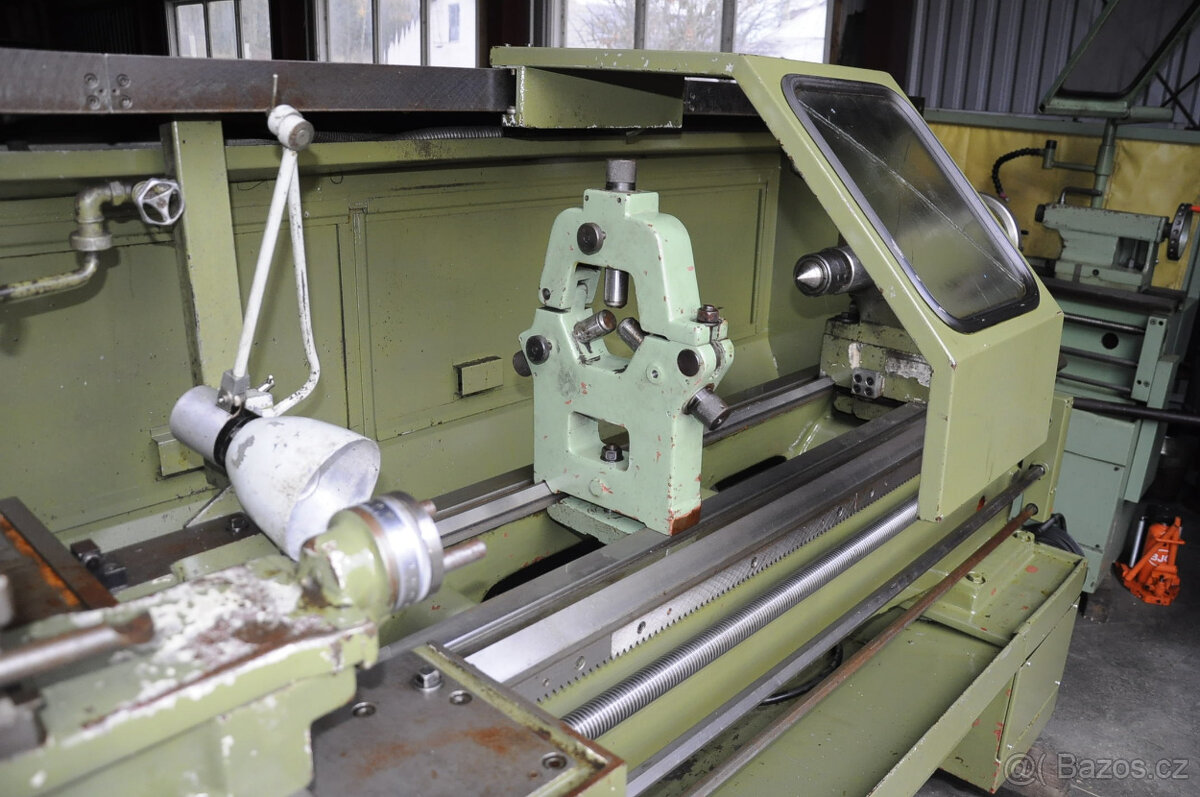 soustruh SUI 50/2000 - 3