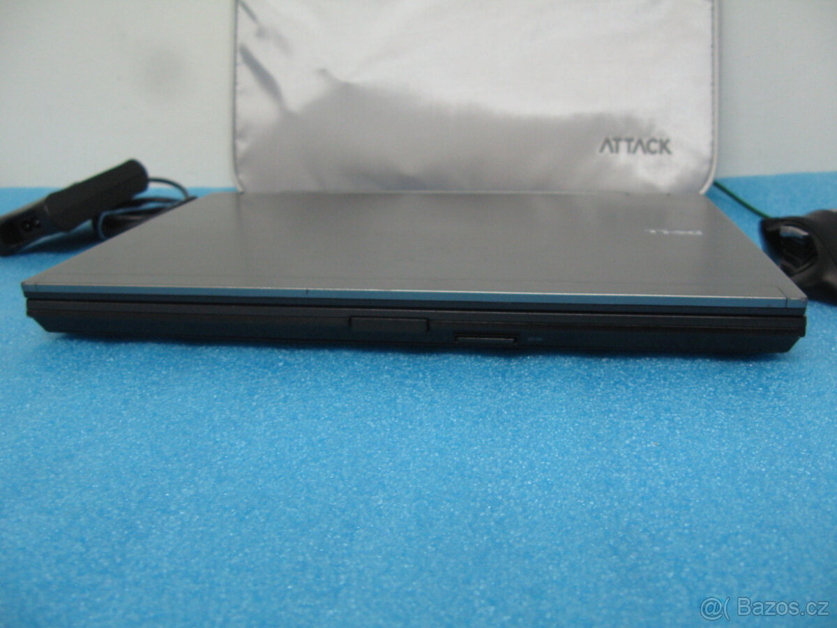 Dell Latitude E6410 14.1" Intel i3 2,4GHz 4GB 128GB SSD - 3