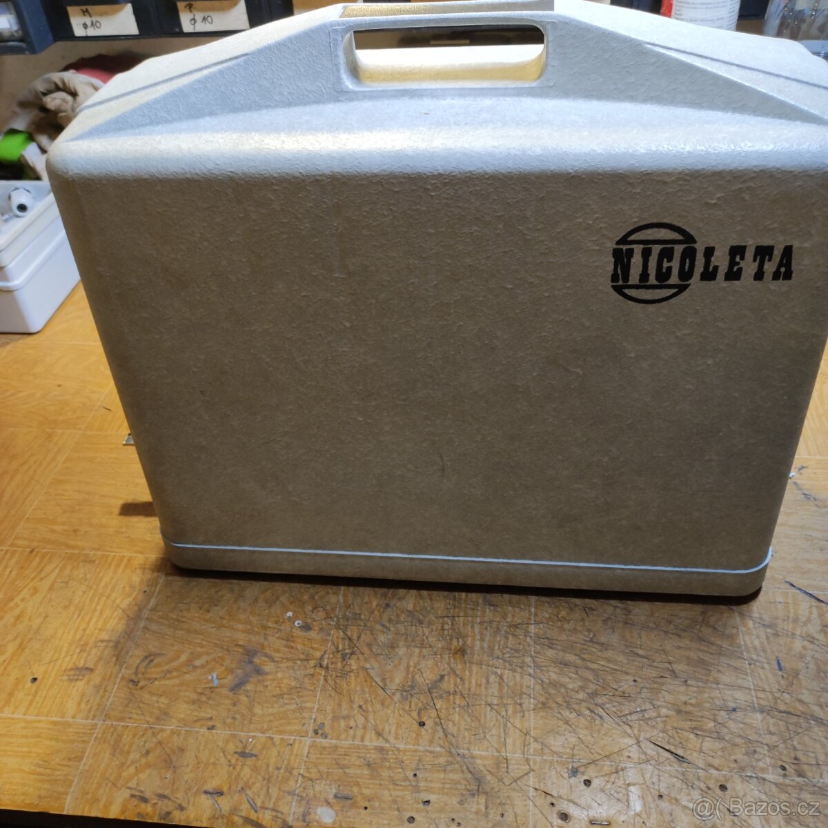 Prodám šicí stroje Nicoleta - 3