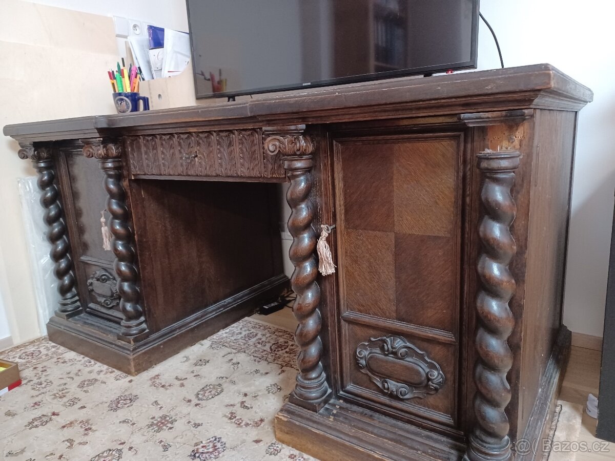 Starožitný stůl - 3