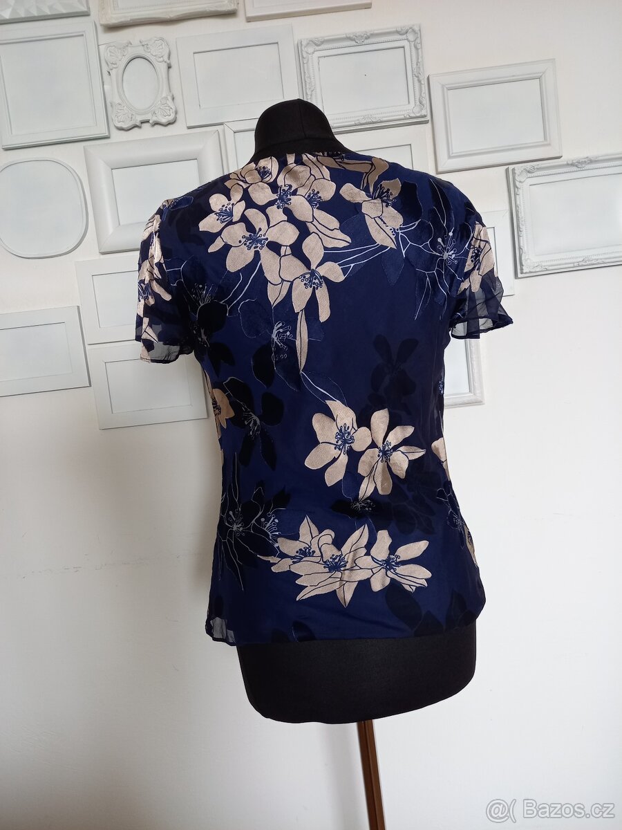 modrá halenka ze zlatými květy - 3