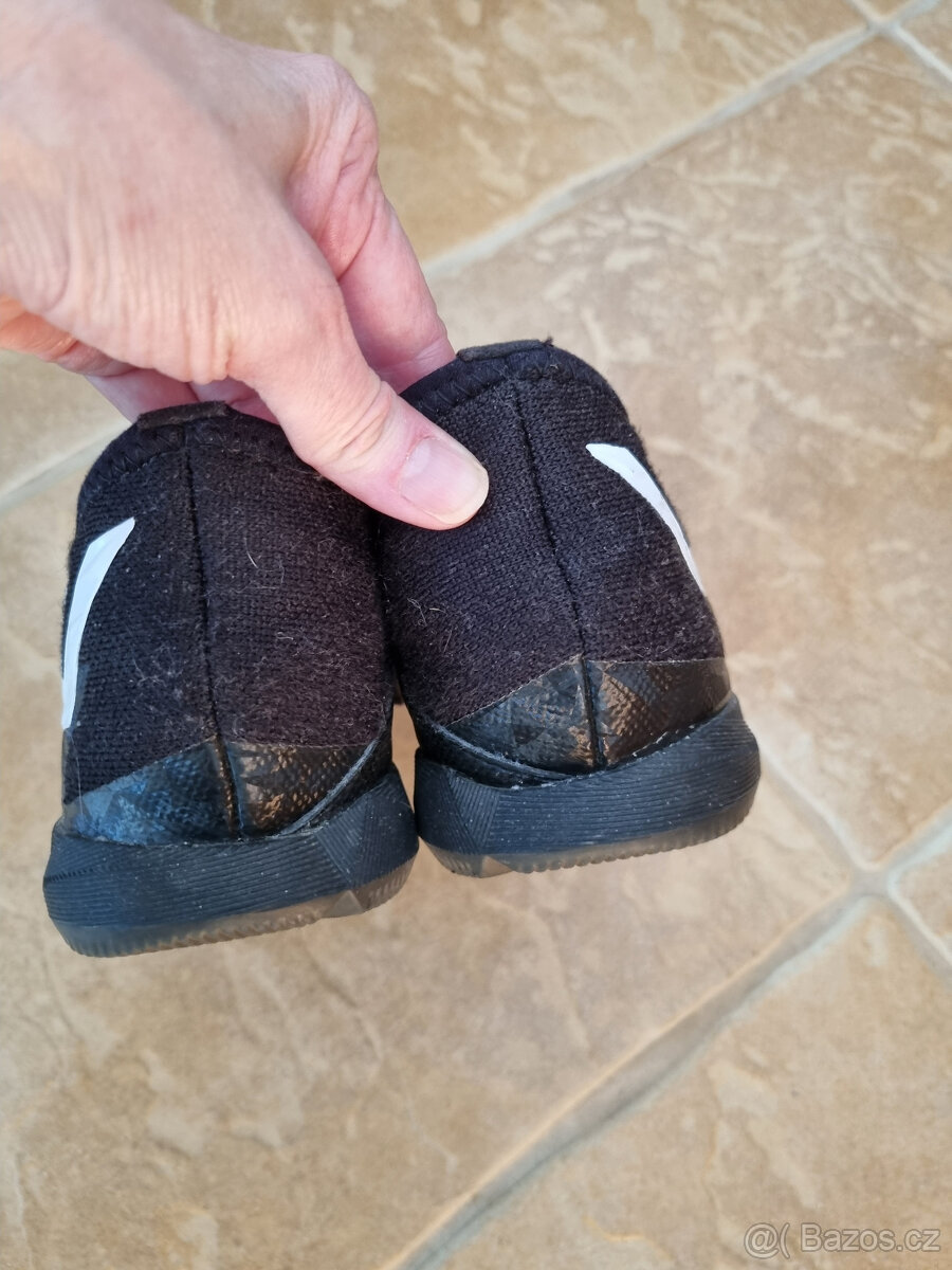 Sálovky kopačky tenisky Adidas Predator vel 37 - 3