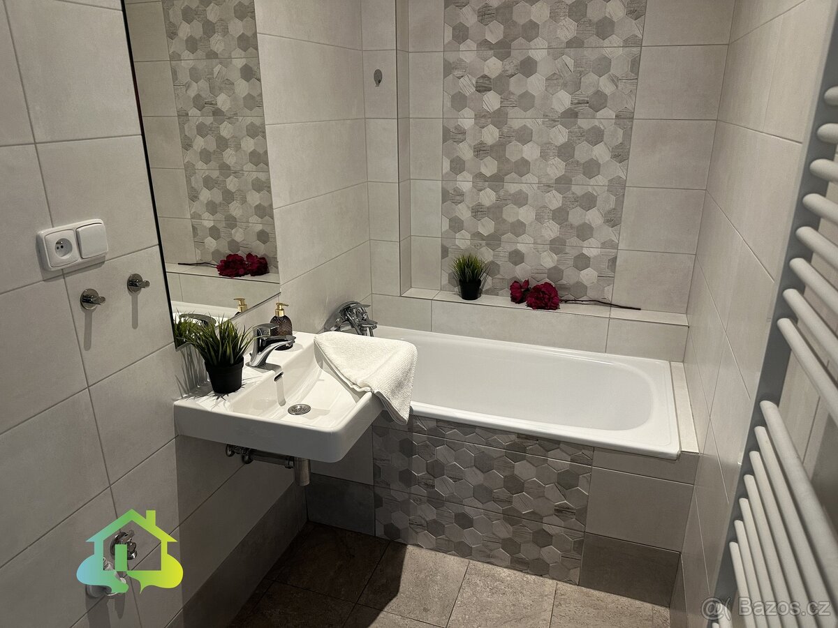 Pronájem bytu 2+kk 38 m², ulice Holandská, Praha-Vršovice. - 3