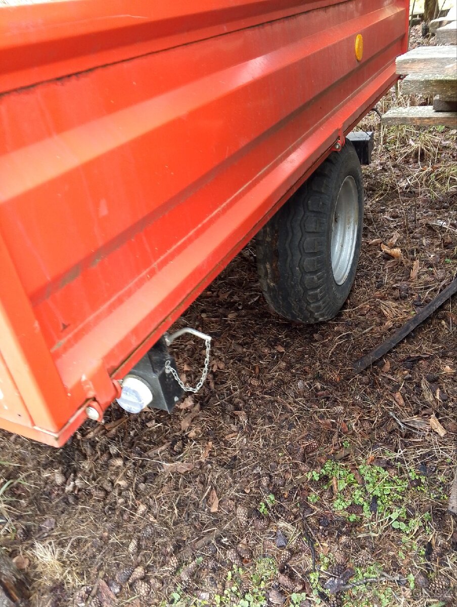 Sklápěcí přívěs za traktor - 3