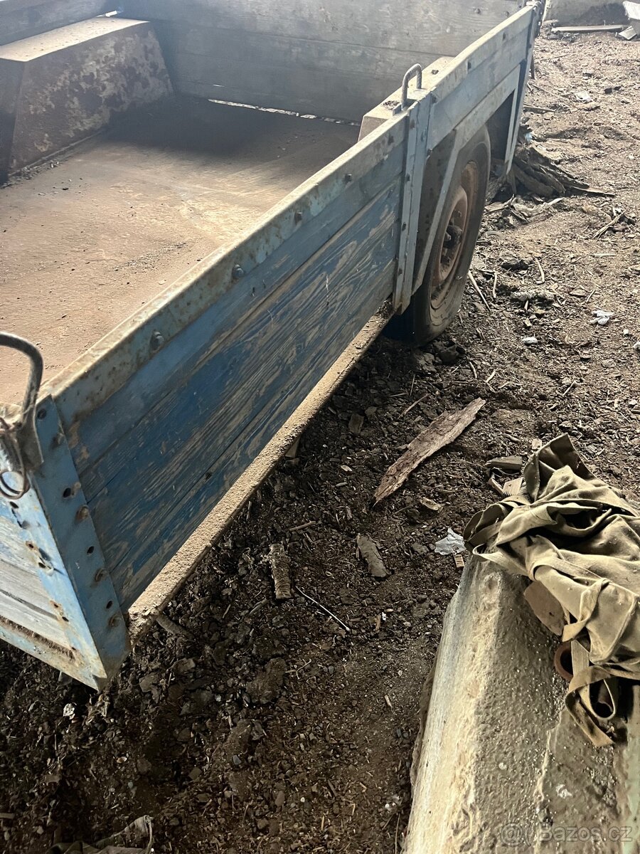 Vlečka za traktor bez TP - 3