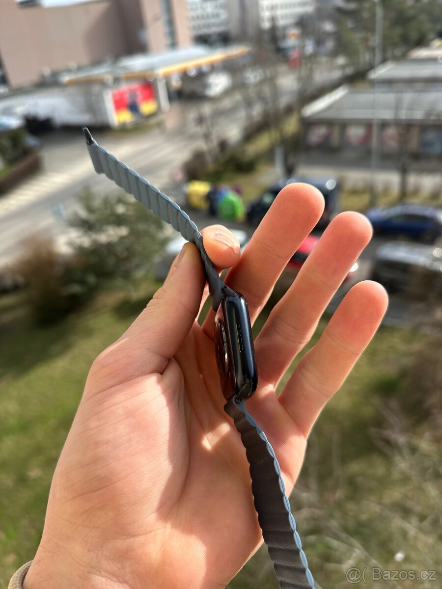 Apple Watch 8 45mm GPS - 3