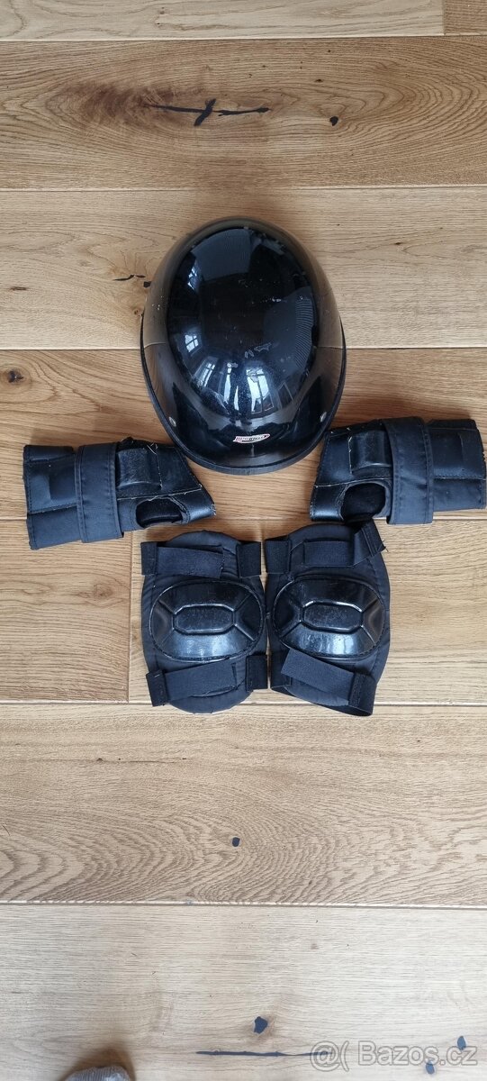 Přilba a chrániče dětské sada - 3