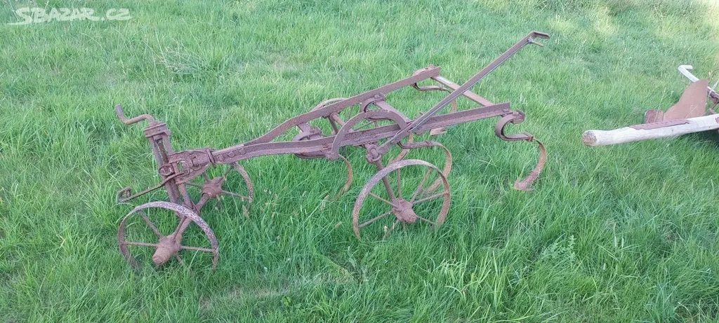 Starožitný kultivátor - 3