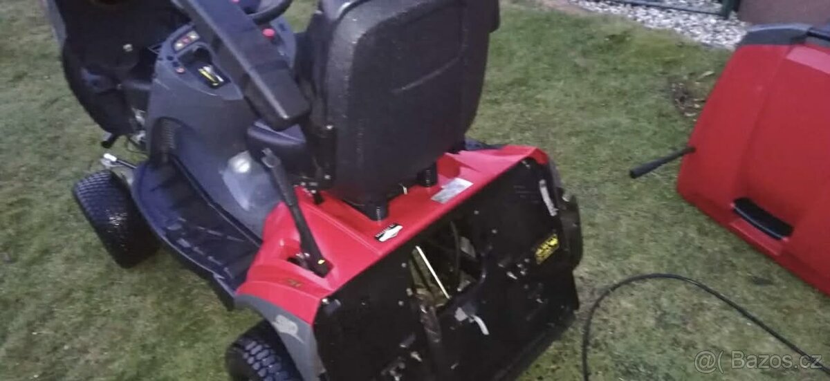 Zahradní traktor 4WD - 3