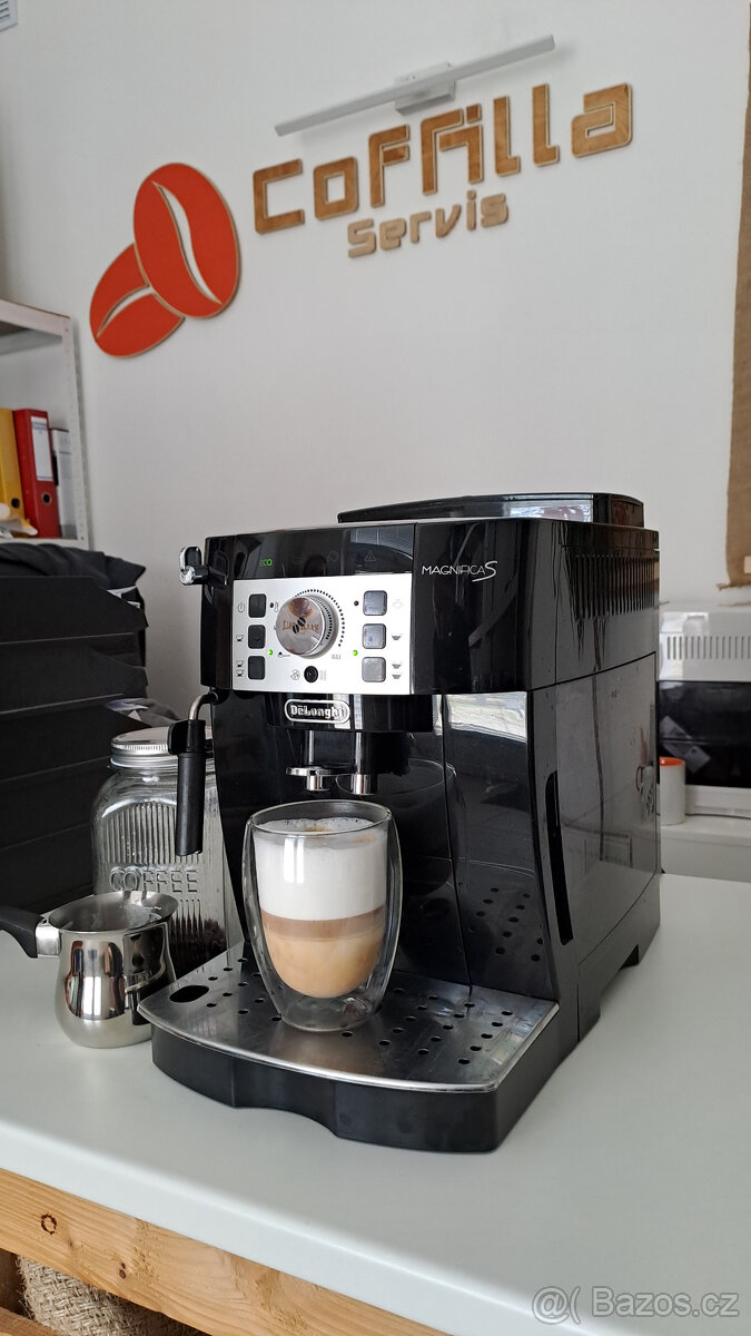 Automatický kávovar Delonghi Magnifica S - 3