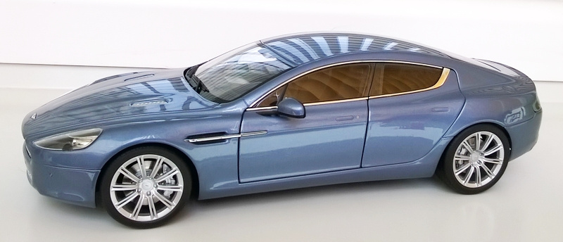 Automodely 1/18 - 3