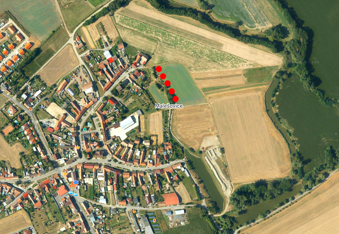 Pozemek v krásné přírodě pro mobilní objekt, zahrádku - 3