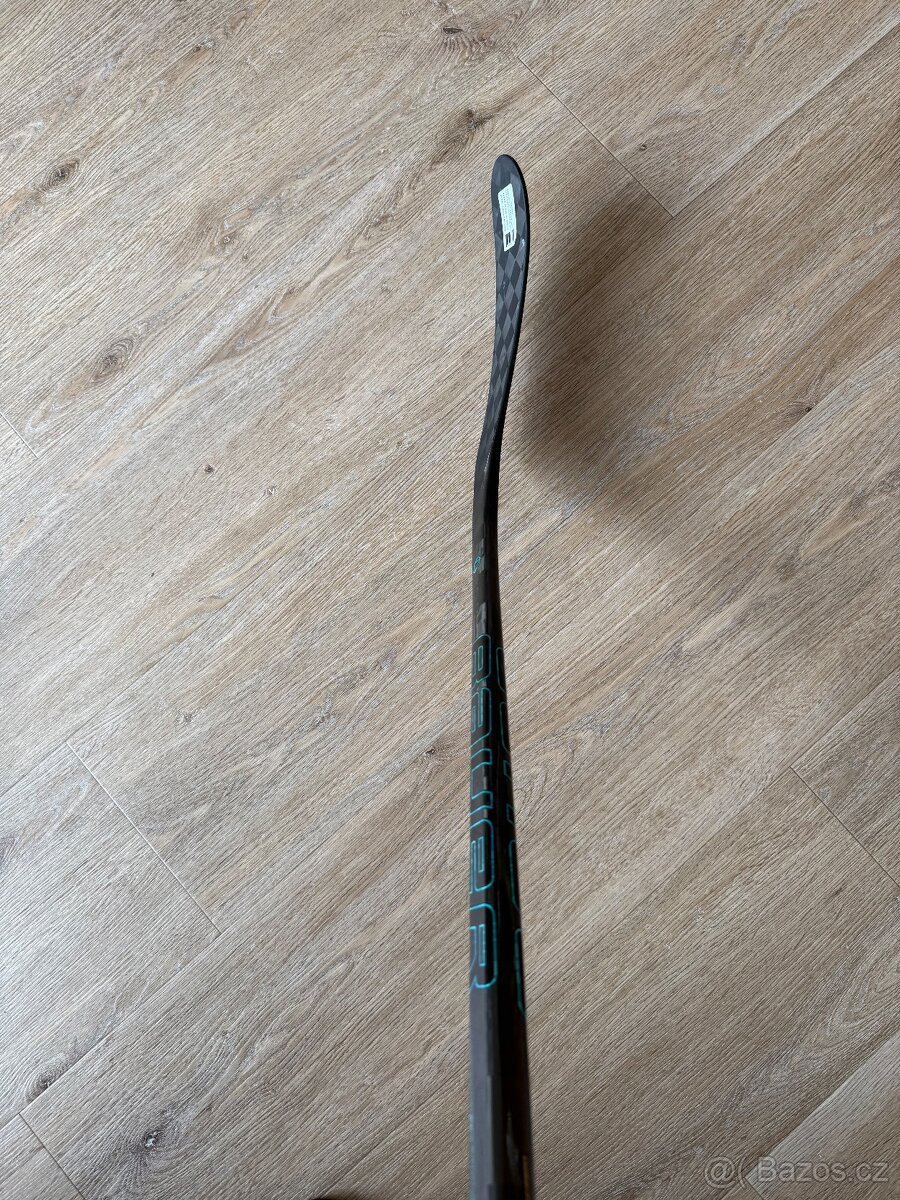 Hokejka Bauer TWITCH, pravá, P28, flex 70 - 3