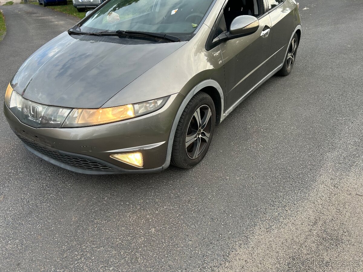 Honda Civic 8G 1.4i náhradní díly L13A7 - 3