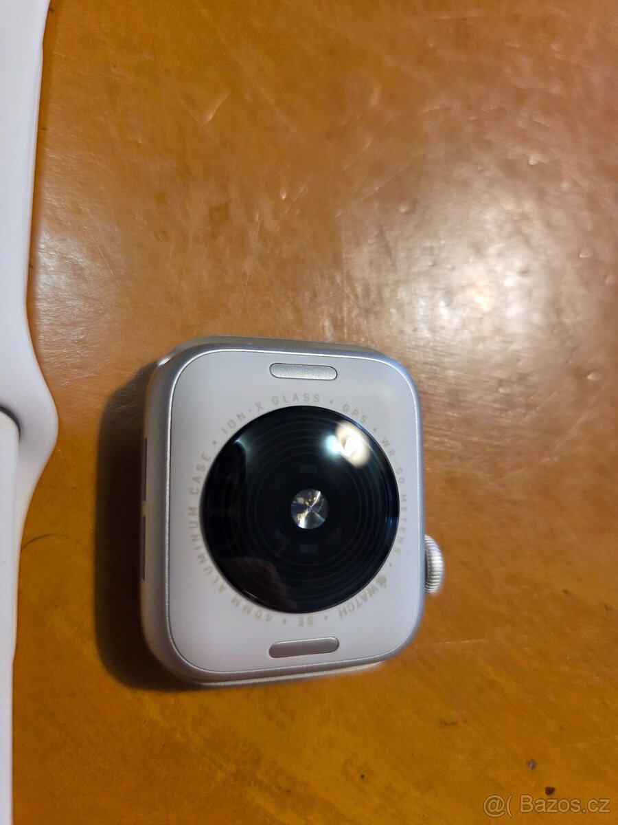 Apple watch SE 2024 40mm GPS ZÁRUKA - 3