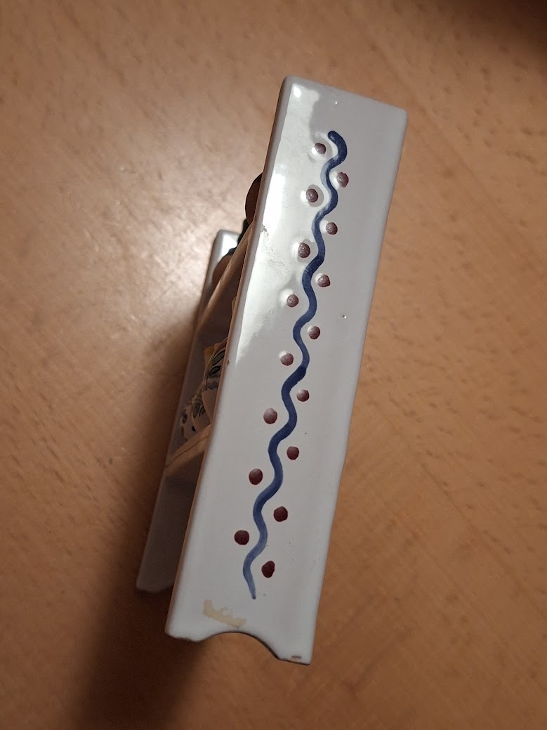 Sada miniatur - poličky s tupeskou keramikou - 3