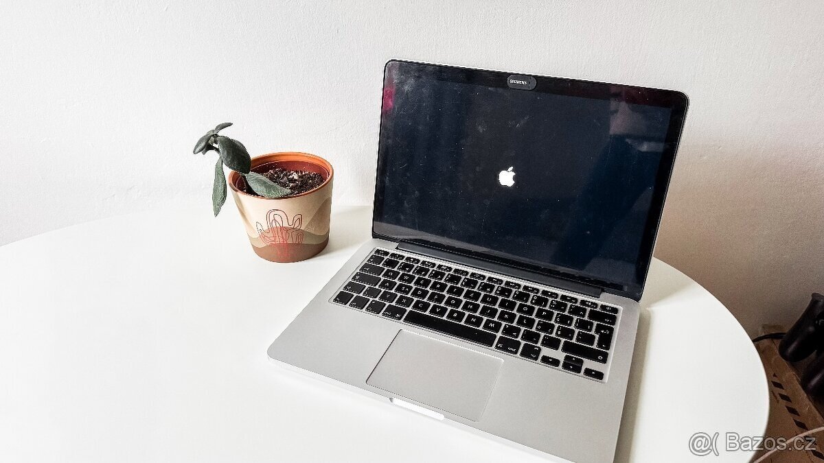 Apple MacBook Pro 13" Retina (2015), 8GB RAM, 128GB SSD - 3