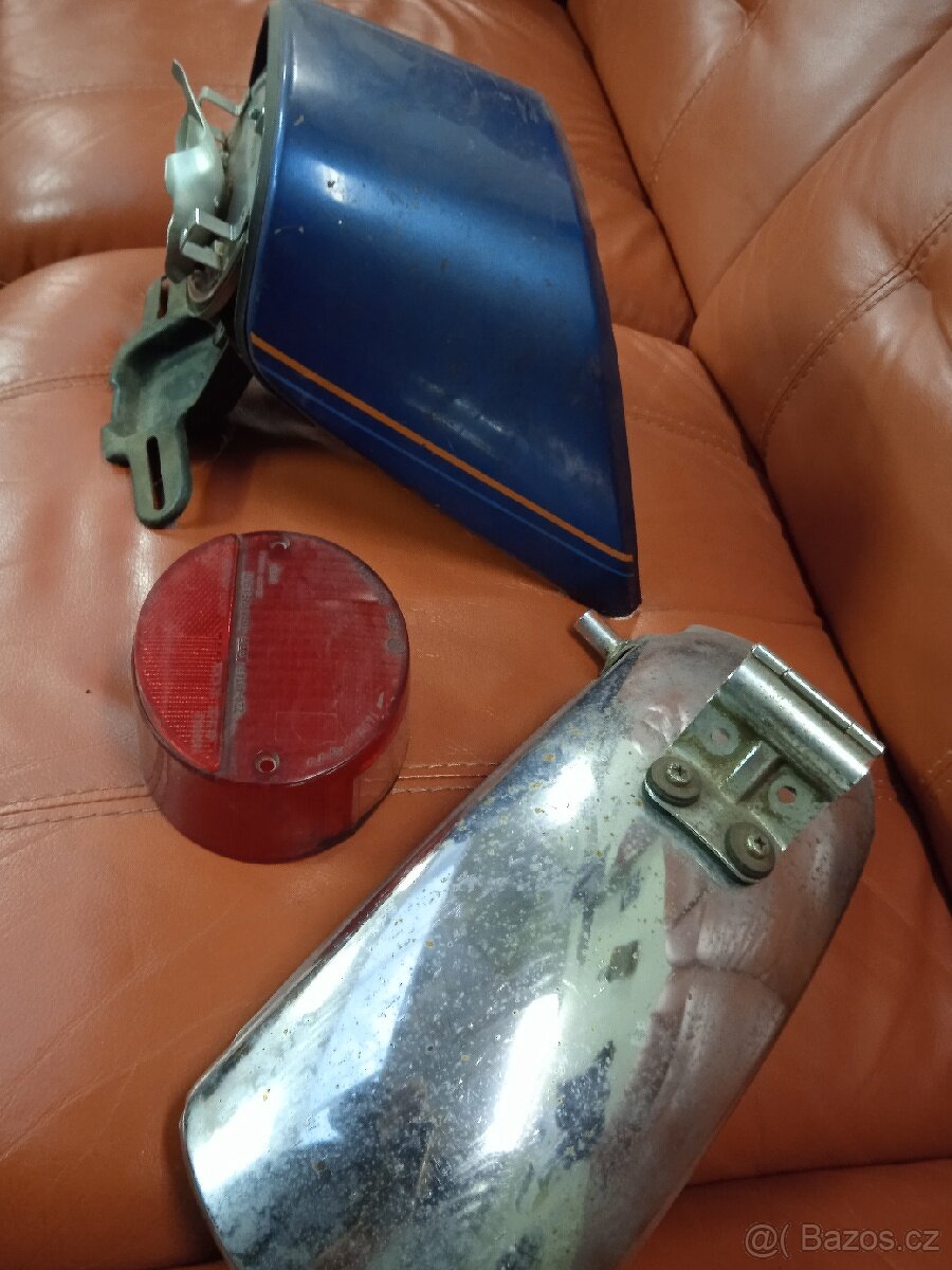 Kawasaki KH 250 díly - 3