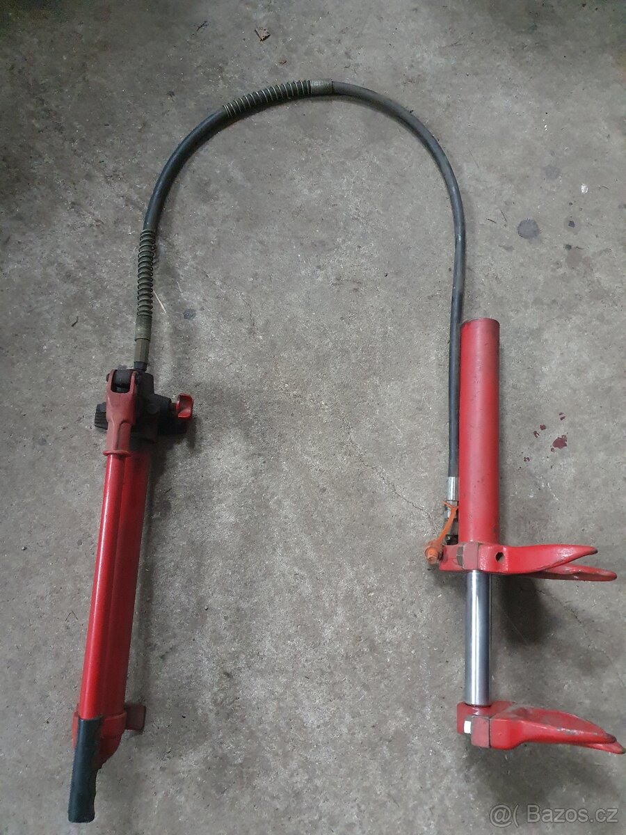 Stahovák pružin hydraulický - 3